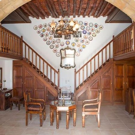 Matina'S Traditional House ハラキ エクステリア 写真