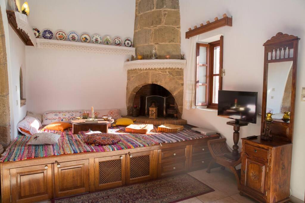 Matina'S Traditional House ハラキ エクステリア 写真